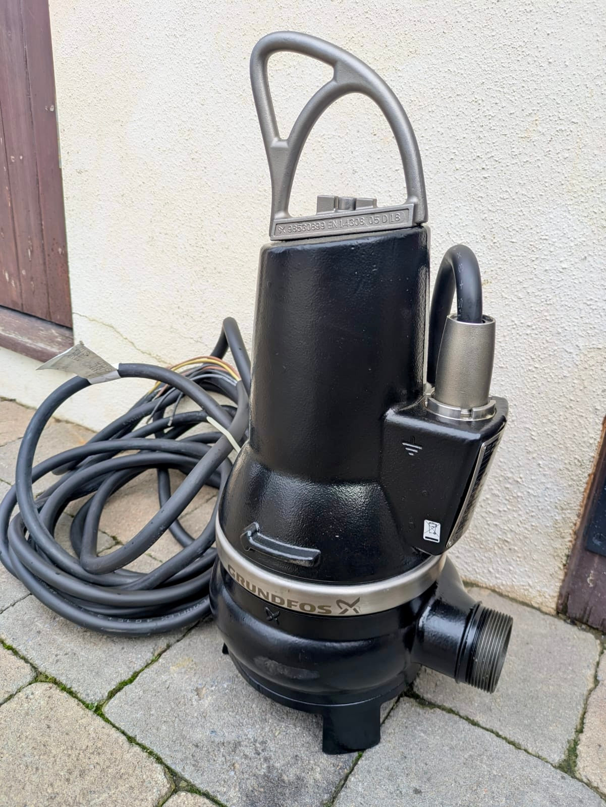 Grundfos EF30.50.09.2.1.502 96115111 0.9 kW 240v Submersible Waste Pump Dn50 #4508