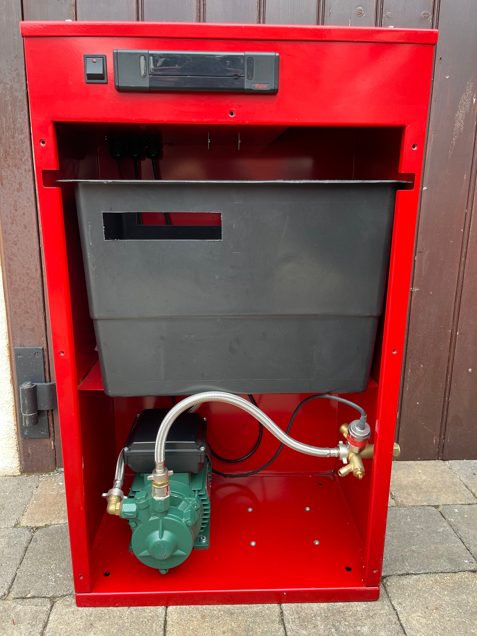 Boss Pressfill PF1-8E 8 bar Single pump pressurisation unit 240v #3819