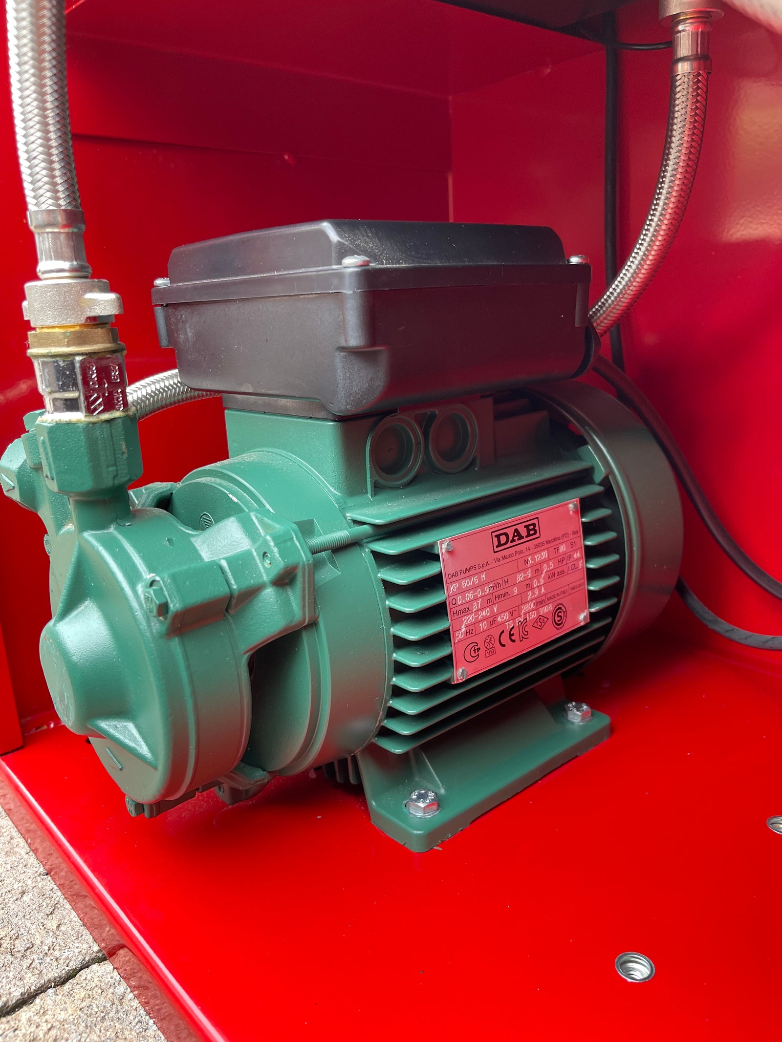Boss Pressfill PF1-8E 8 bar Single pump pressurisation unit 240v #3819