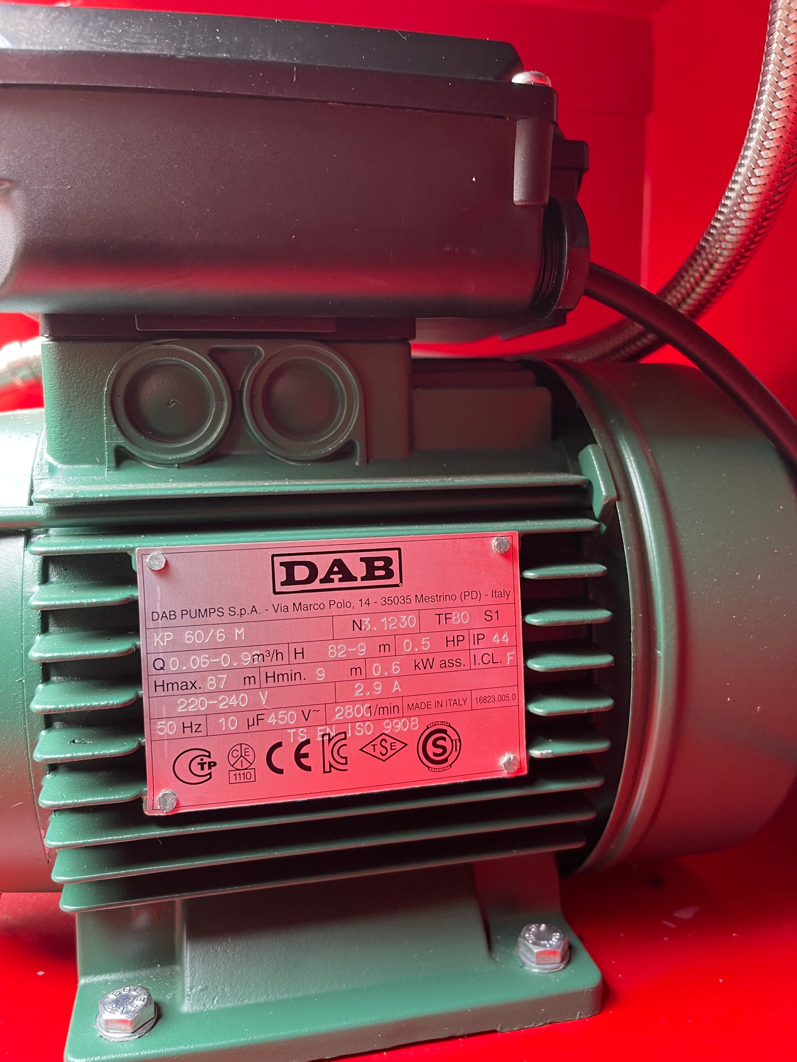 Boss Pressfill PF1-8E 8 bar Single pump pressurisation unit 240v #3819