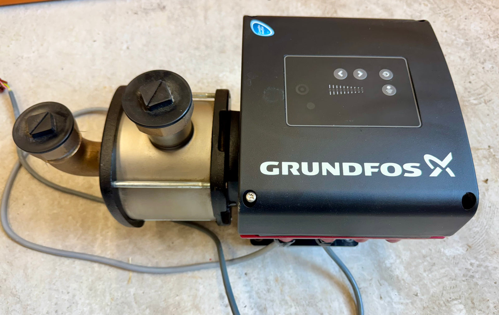 Grundfos CME 10-2 A-R-I-V-AQQV S-A-D-N Horizontal Multistage Pump 415v 2.2kW 98396198 #4755 USED