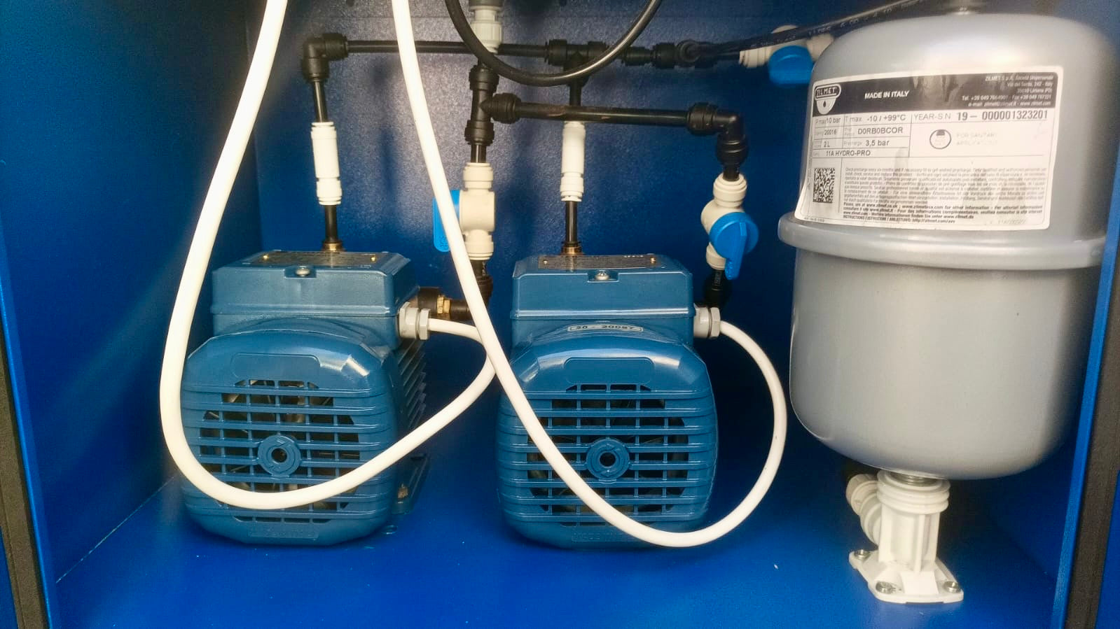 Lowara Presfix Beta 228 2.8 bar Twin Pump Pressurisation Unit UKBETA200HL28/A #4326 Used