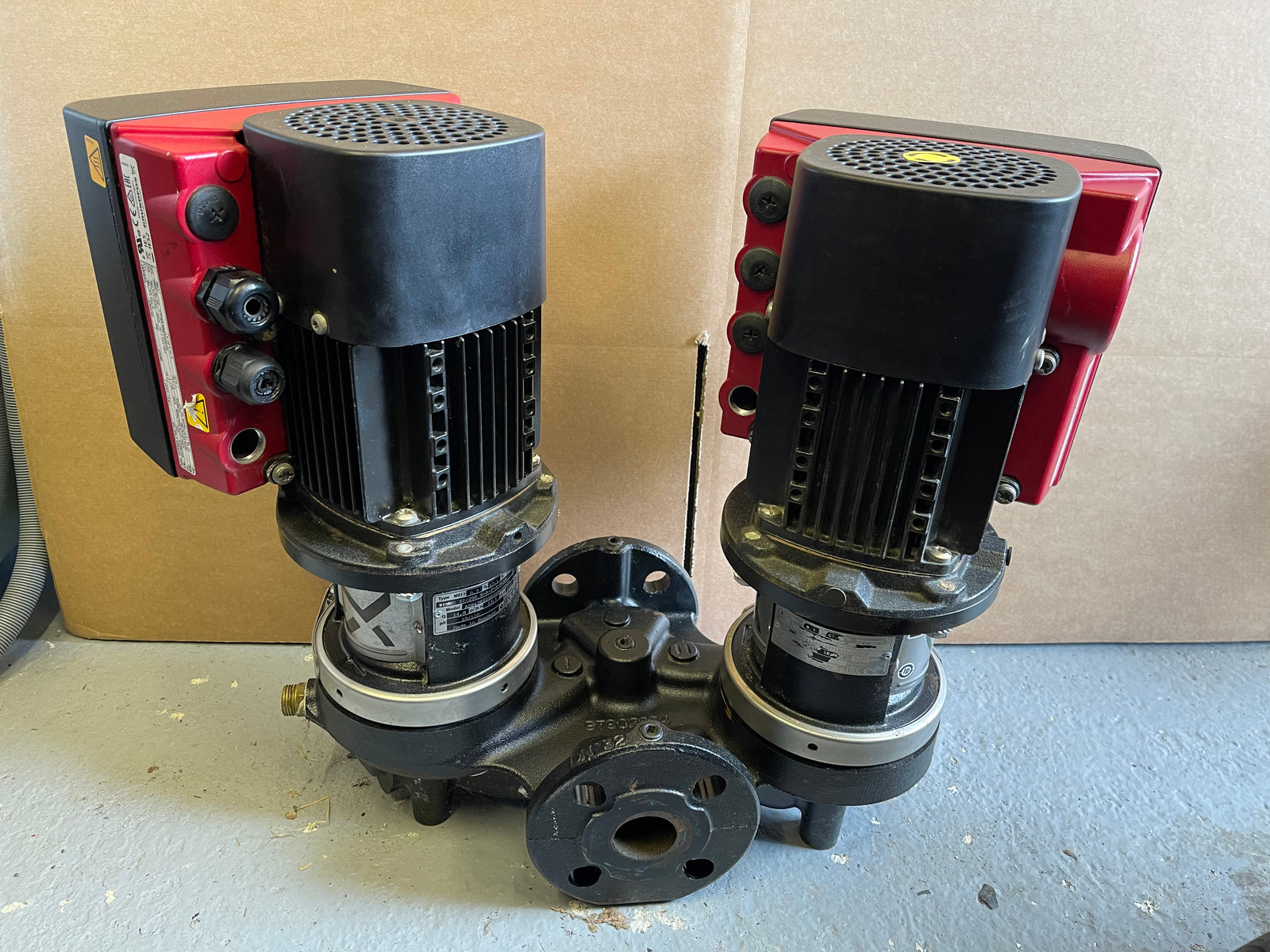 Grundfos TPE2D 32-200 Flanged Pump Heating Circulator 240v 98438559 #3367