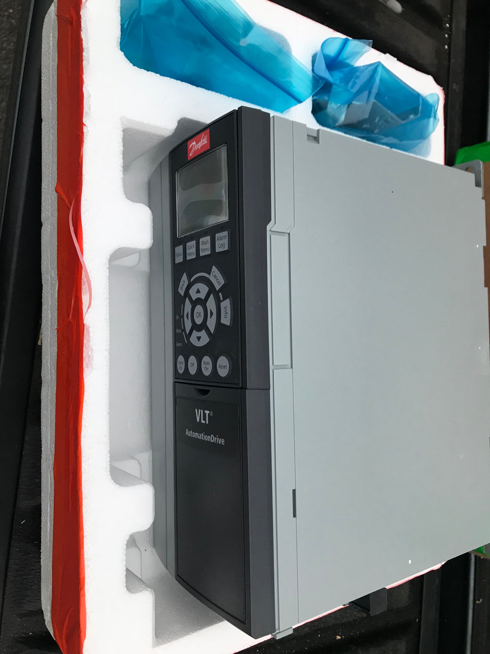 Danfoss VLT FC-302 P5K 5.5 KW HVAC Variable Speed Drive Inverter 131B0051 #1282