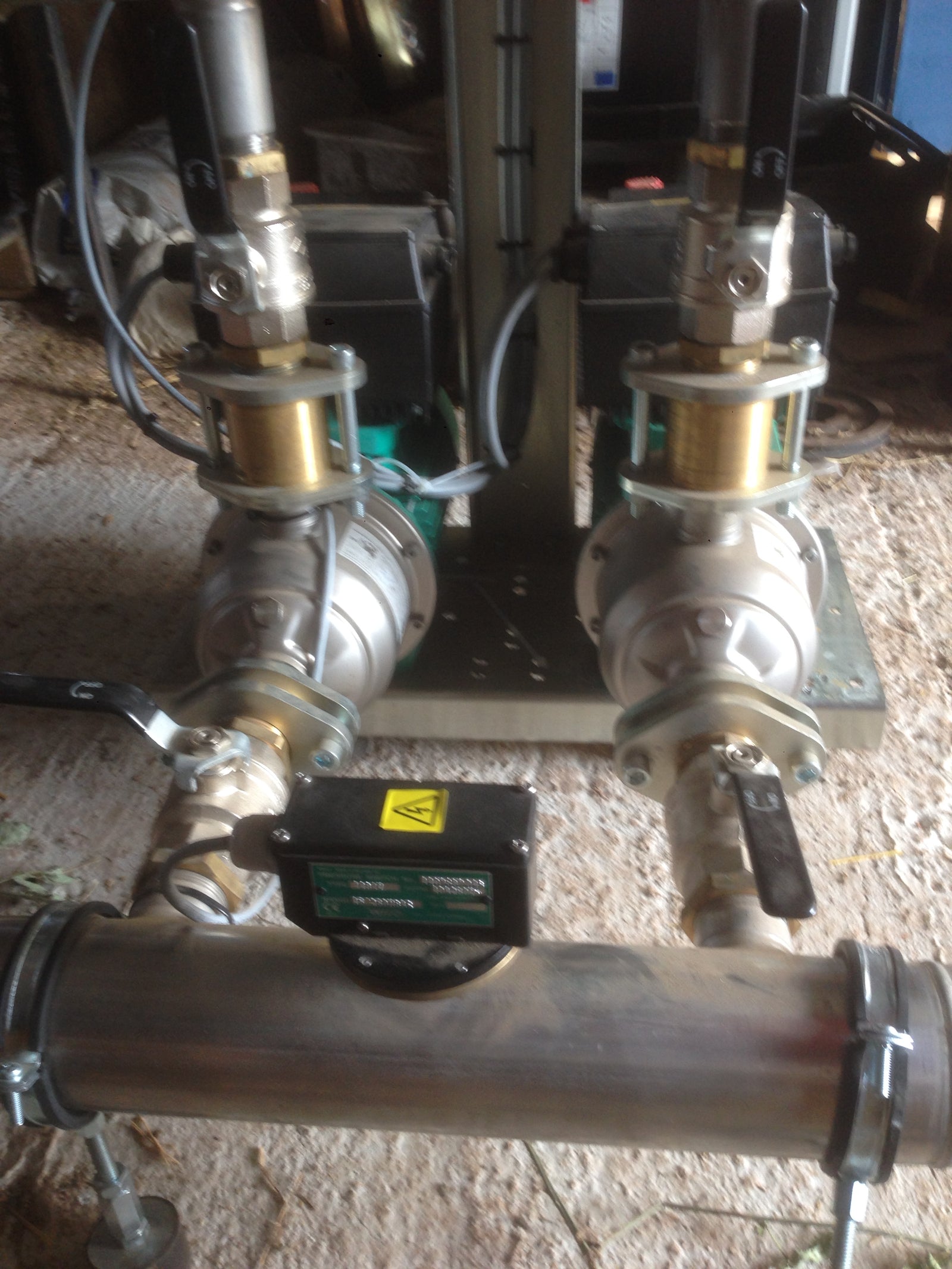 Wilo COR-2MHIE803-2G/VR-EB 4.4kw 5 bar Twin Pressure Booster pump Set 415v