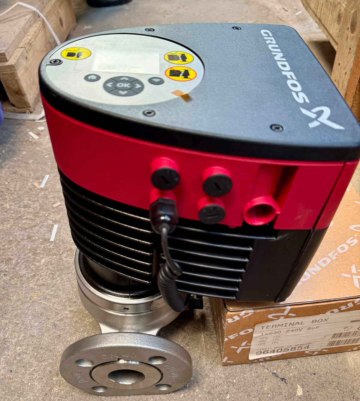 Grundfos Magna3 40-180 F N (250) 97924353 Variable Speed Hot Water Circulation Pump #4721