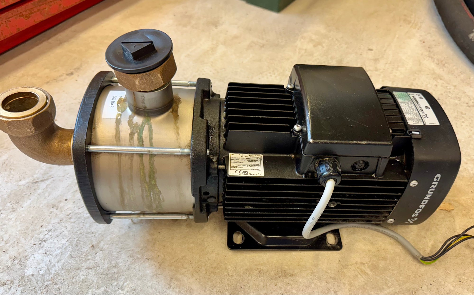 Grundfos CM 10-2 A-R-I-E-AQQE O-A-A-N Horizontal Multistage Pump 415v 1.27kW  98396198 #4759 USED