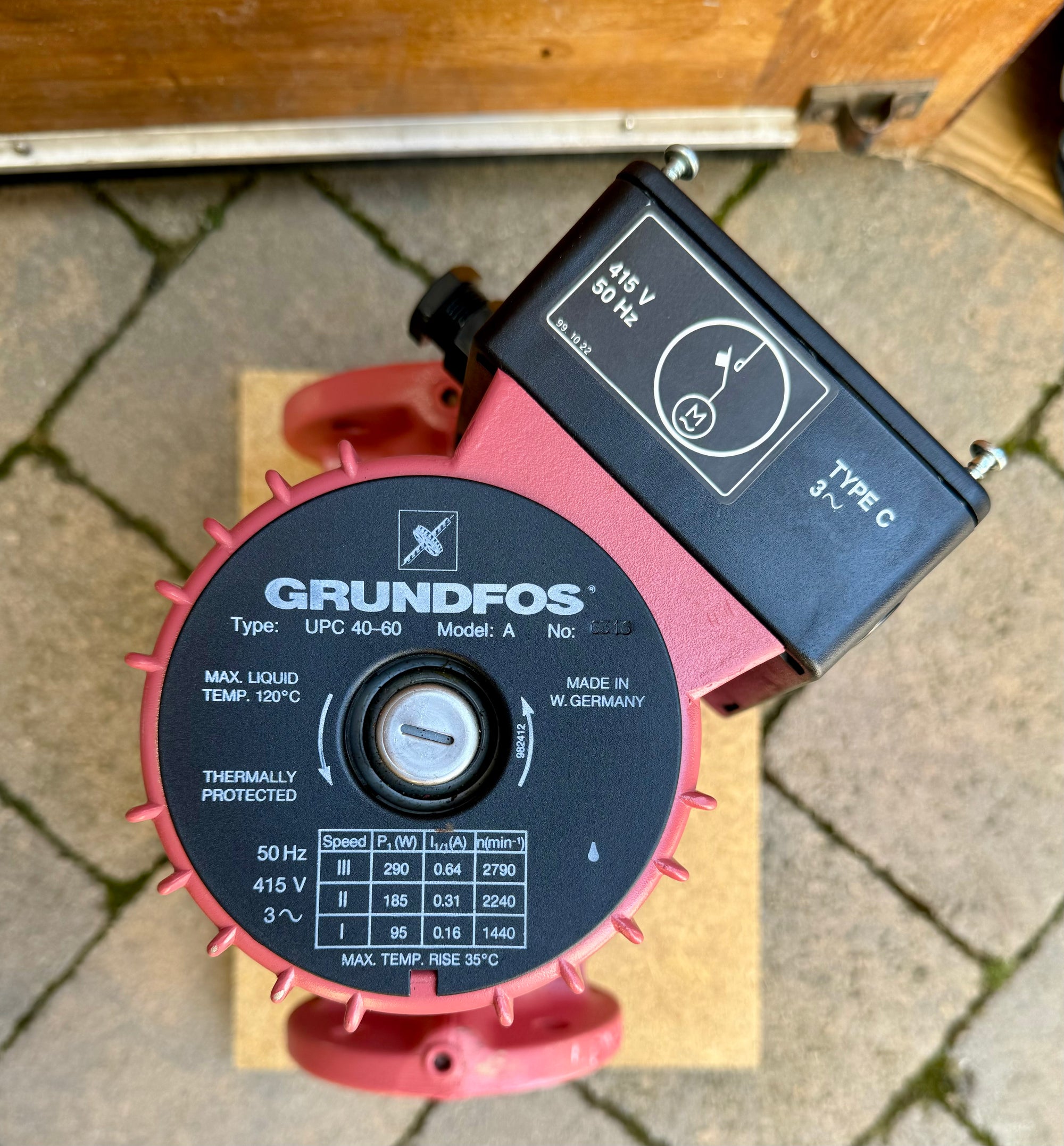 Grundfos UPC 40-60 Circulator Pump 54412601 415v #4075