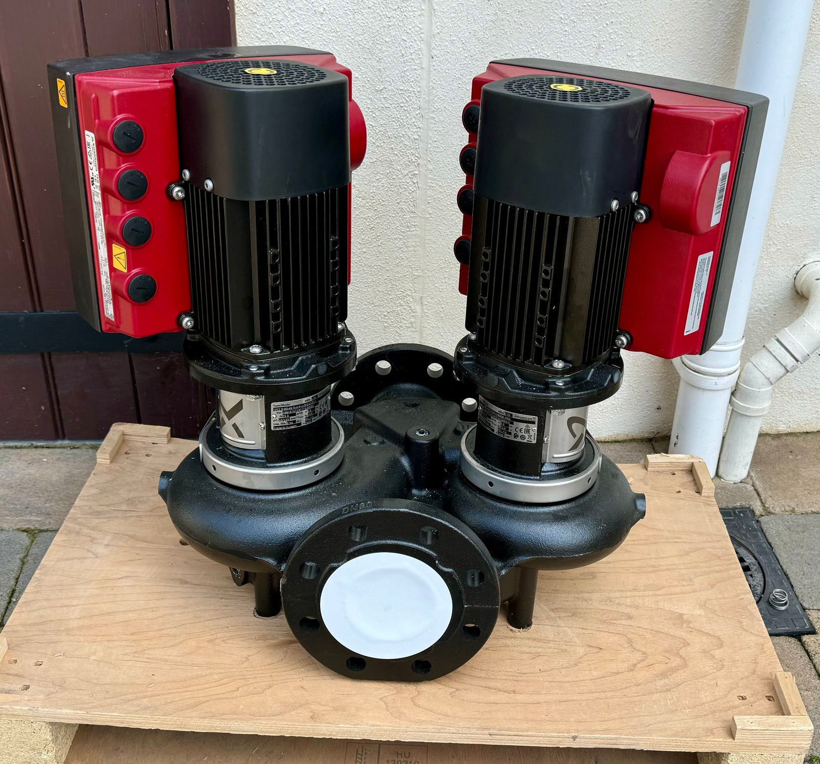 Grundfos TPE2 D 80-40 N-A-F-A-BQQE 98437671 415V Twin head circulator pump #4114