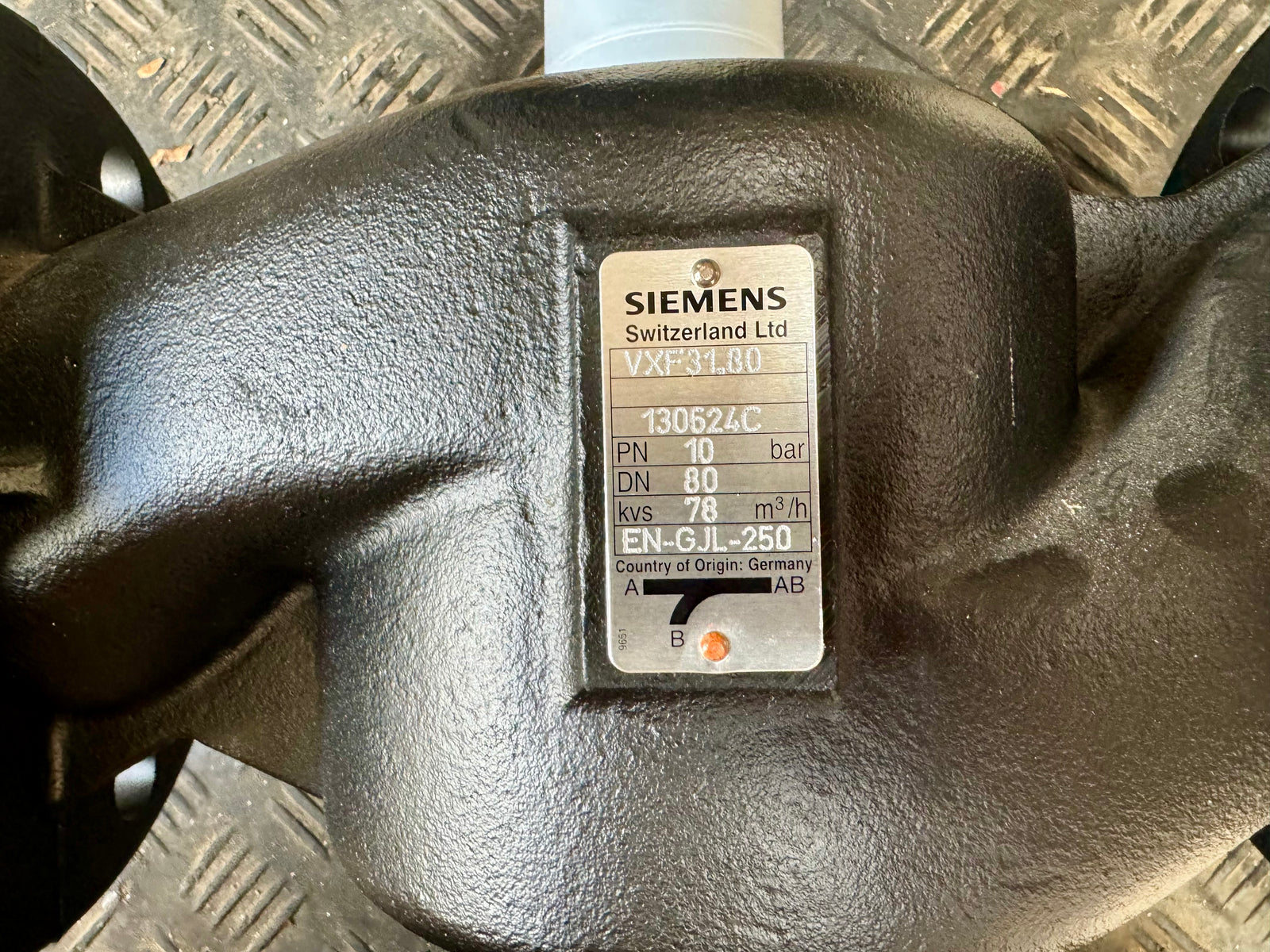 Siemens VXF31.80 3-port seat valve, flanged, PN10, DN80, kvs 78 #4281
