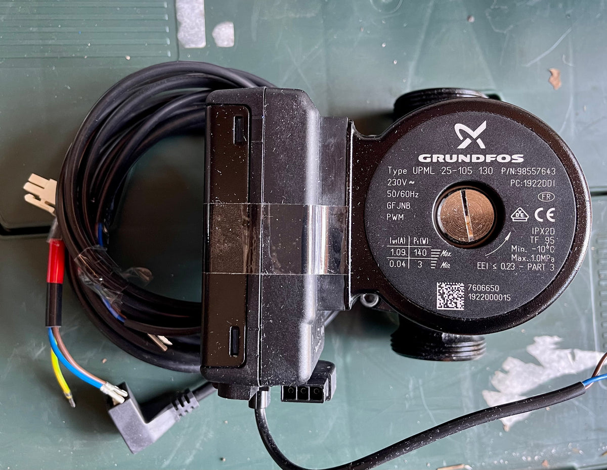 Grundfos UPML 25-105 circulator Pump 98557643 240v #3584