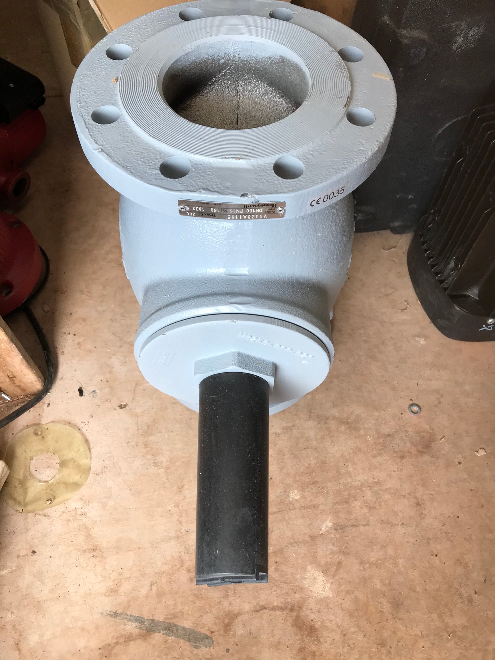 Honeywell DN100 PN16 Two-way control Valve V5328A1195 #2474