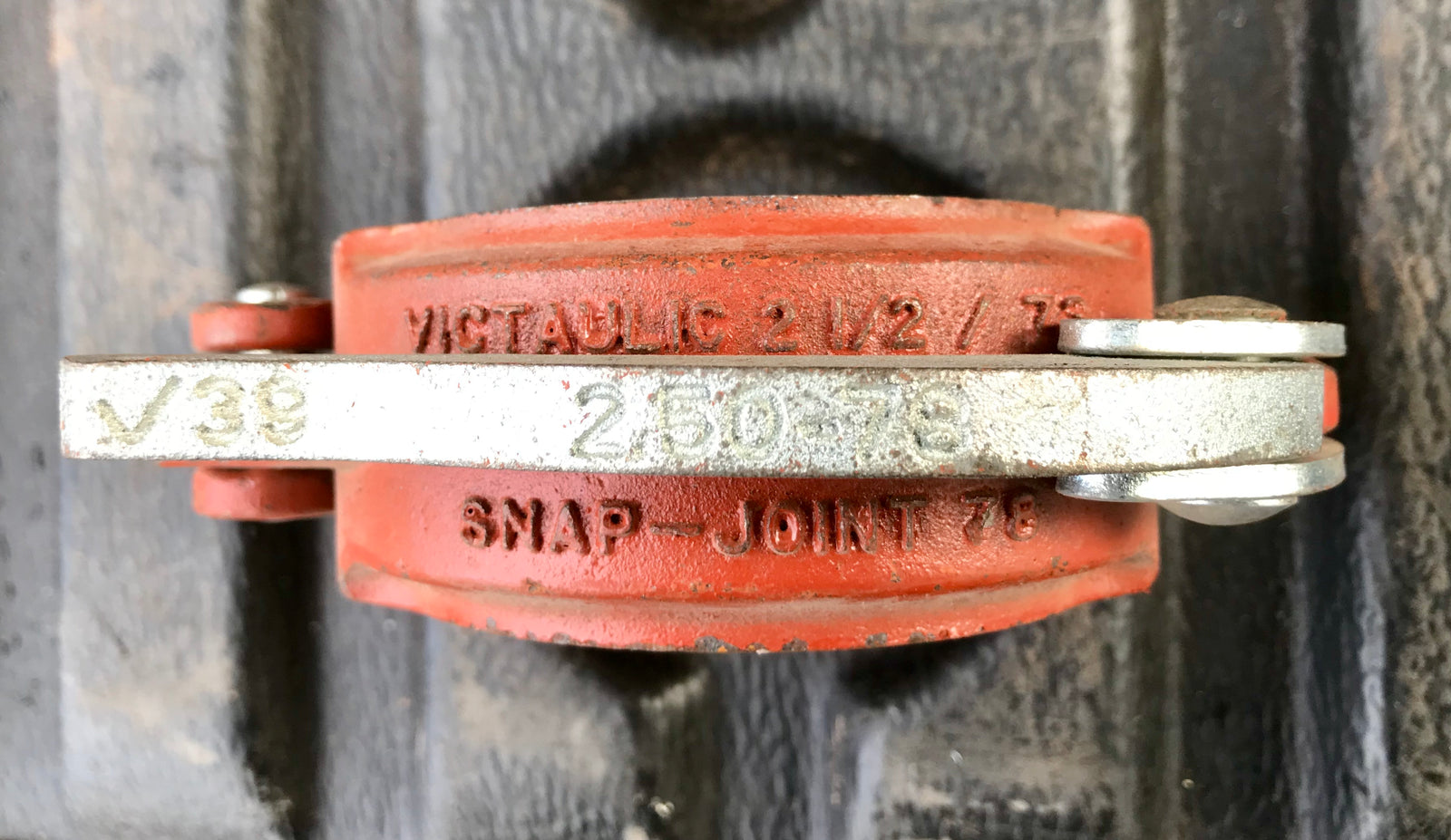 Victaulic snap on joint coupler job lot 2 1/2 inch style 78  #1392