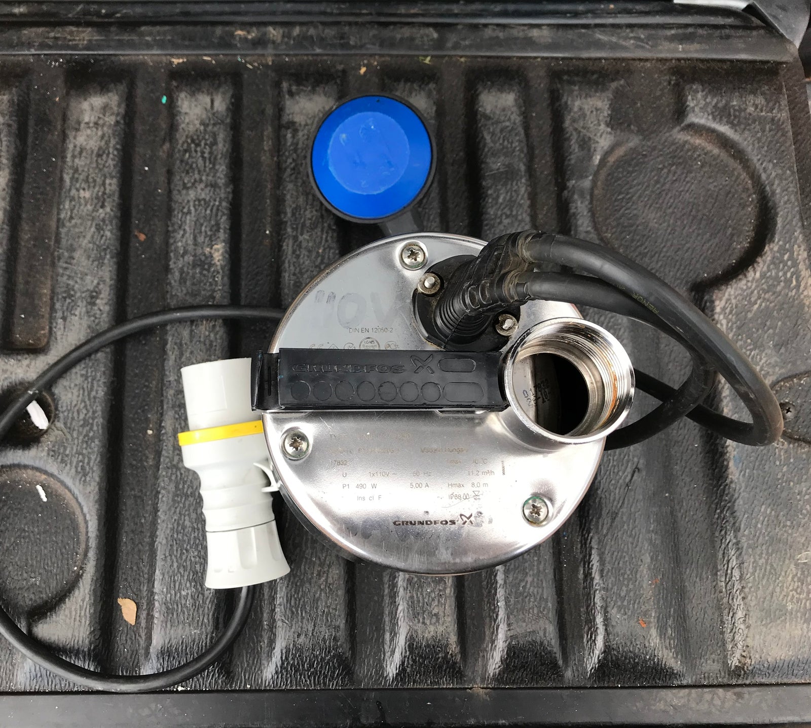 Grundfos unilift KP250 110v Dirty Water Submersible Pump Drainage With Float switch 012C6700 #1525 USED