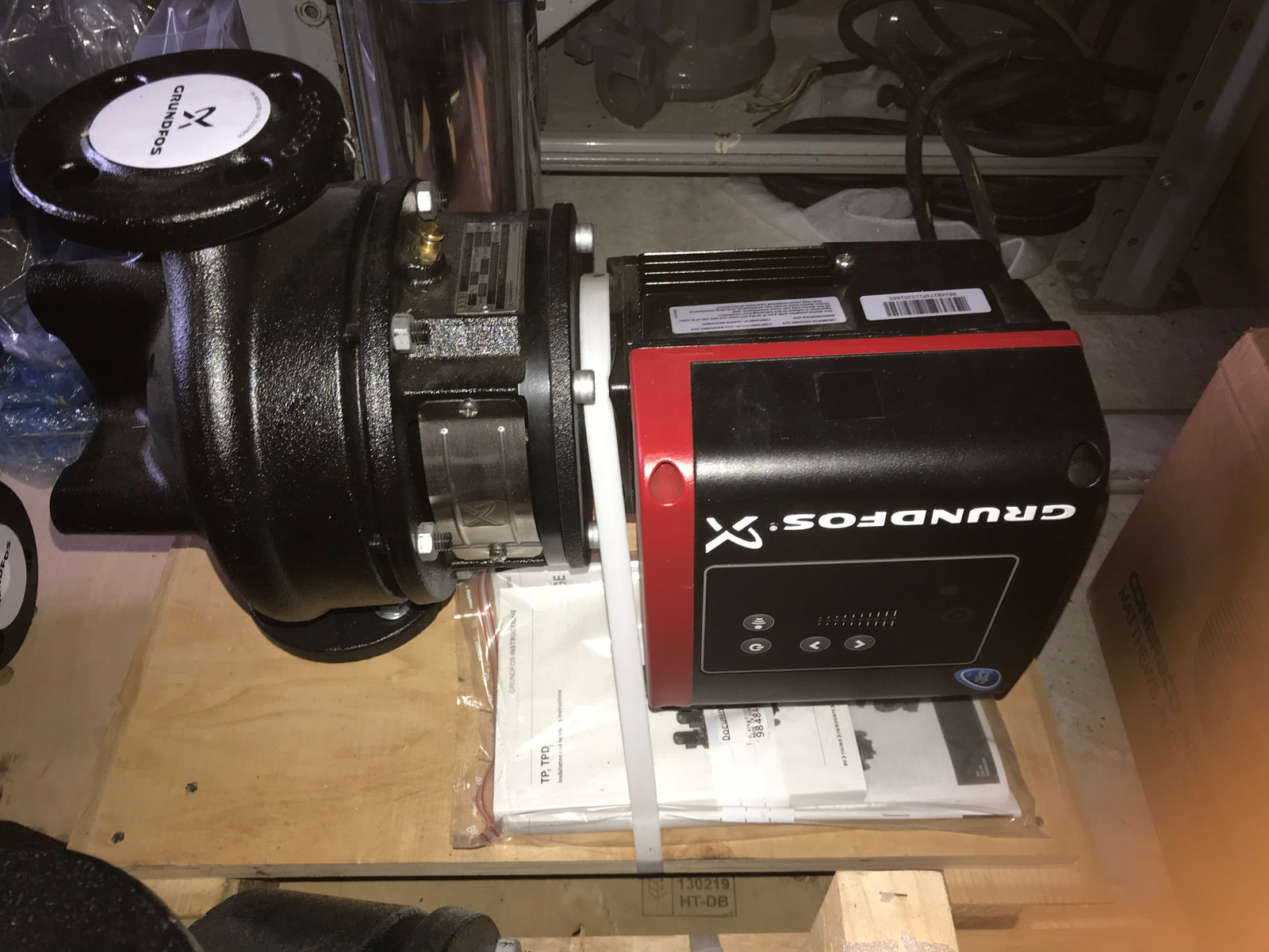 GRUNDFOS TPE 32-200/2 A F A BAQE 1.1KW SINGLE STAGE IN LINE 240v 98514287 #1421