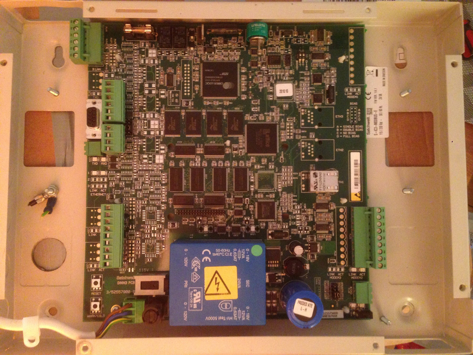 SATCHWELL SCHNEIDER SIGMA S-IC3-MODBUS-E S-IC-LON HVAC INTEGRATION CONTROLLER #613