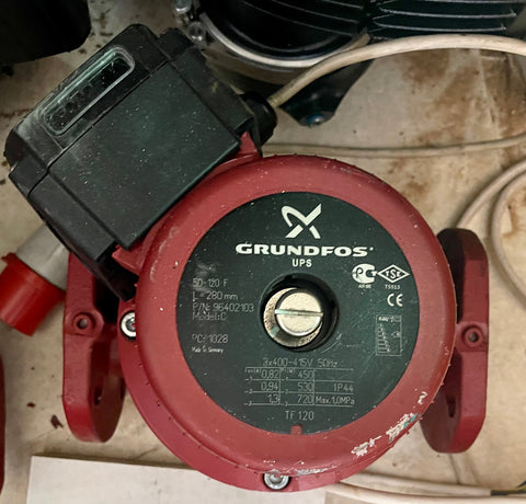 Grundfos UPS 50-120 F Flanged Pump Heating Circulator 415v 96402103 #2930 Used