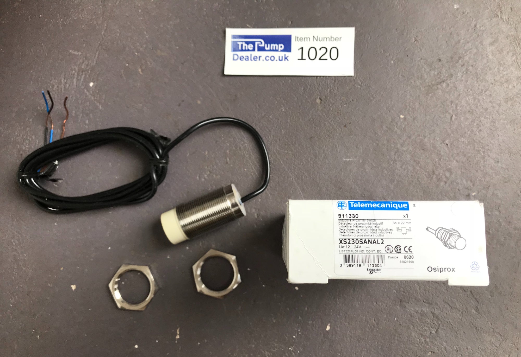 Telemecanique Schneider inductive sensor TXS230SANAL2  #1020