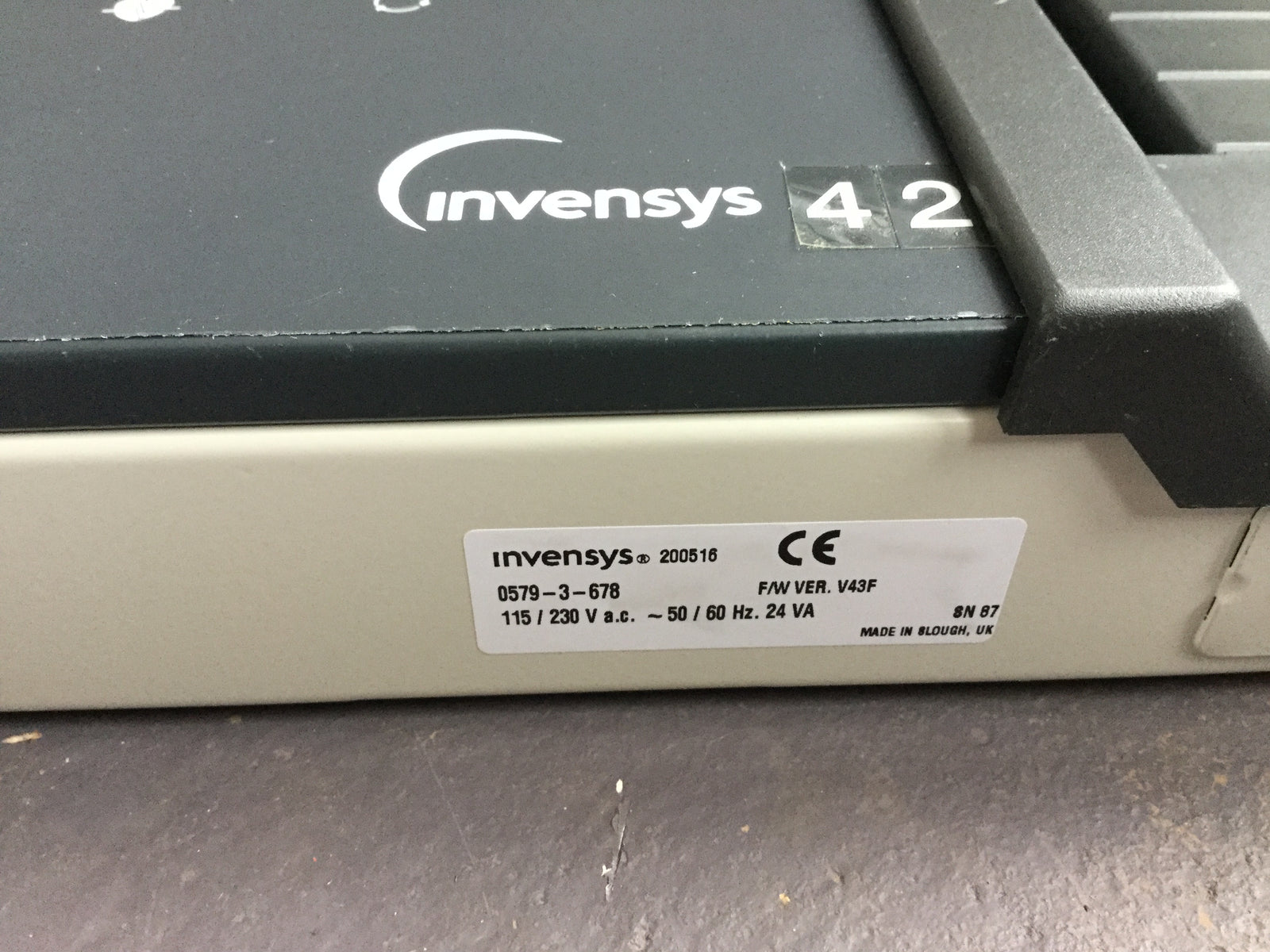 SATCHWELL SCHNEIDER UNC 532 SIGMA HVAC UNIVERSAL NETWORK CONTROLLER #736