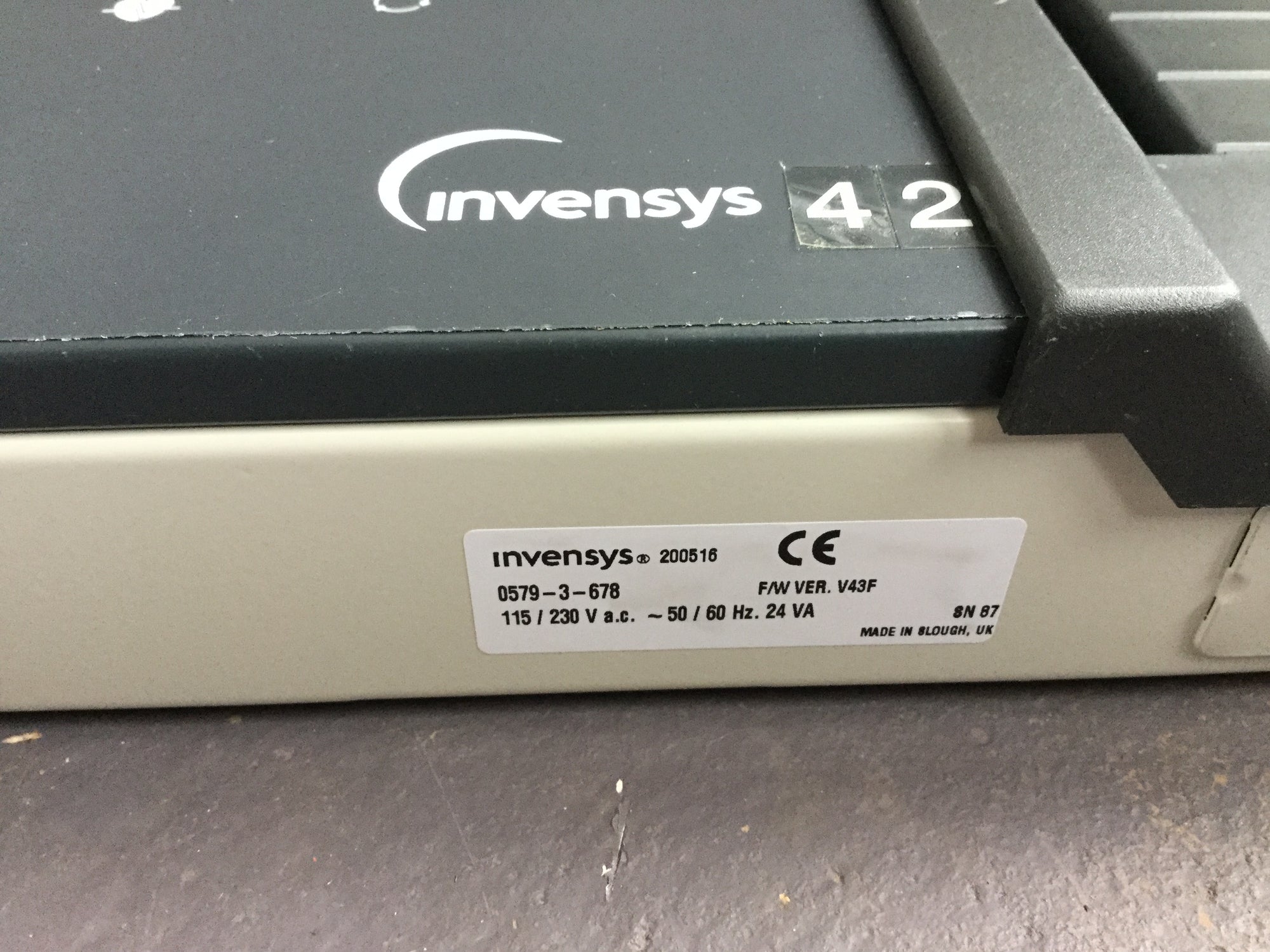 SATCHWELL SCHNEIDER UNC 532 SIGMA HVAC UNIVERSAL NETWORK CONTROLLER #736