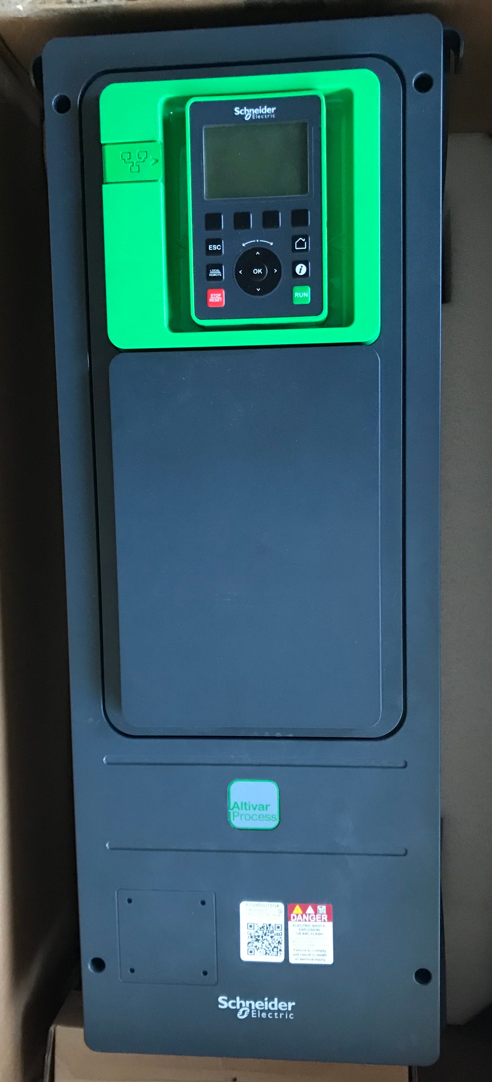 Schneider Altivar 950 Inverter Invertor ATV950U15N4 1.5KW Variable Speed Drive #1815