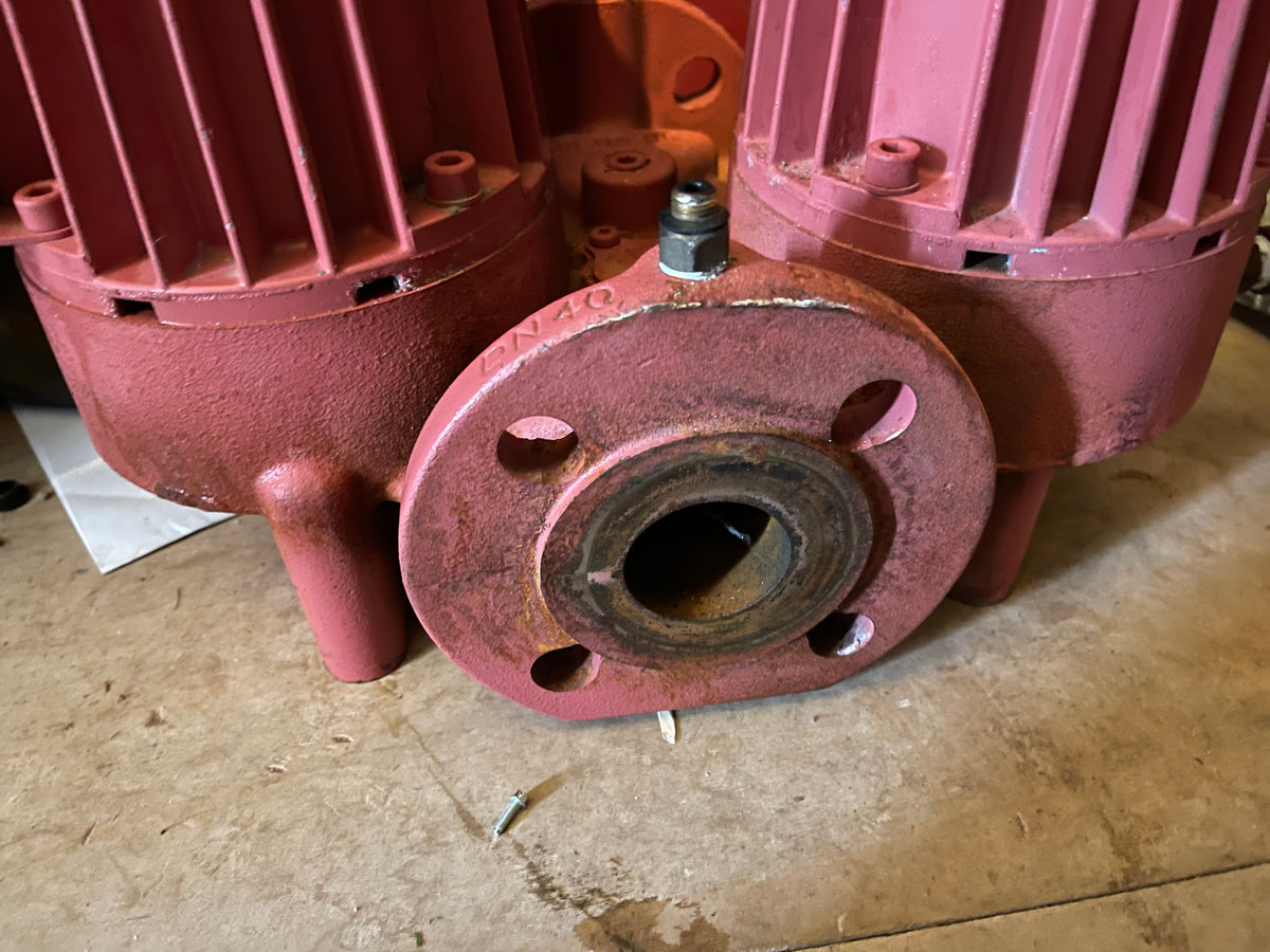 Grundfos UPSD 40-120 F Flanged Pump Heating Circulator 240v 96403922 #2757 Used