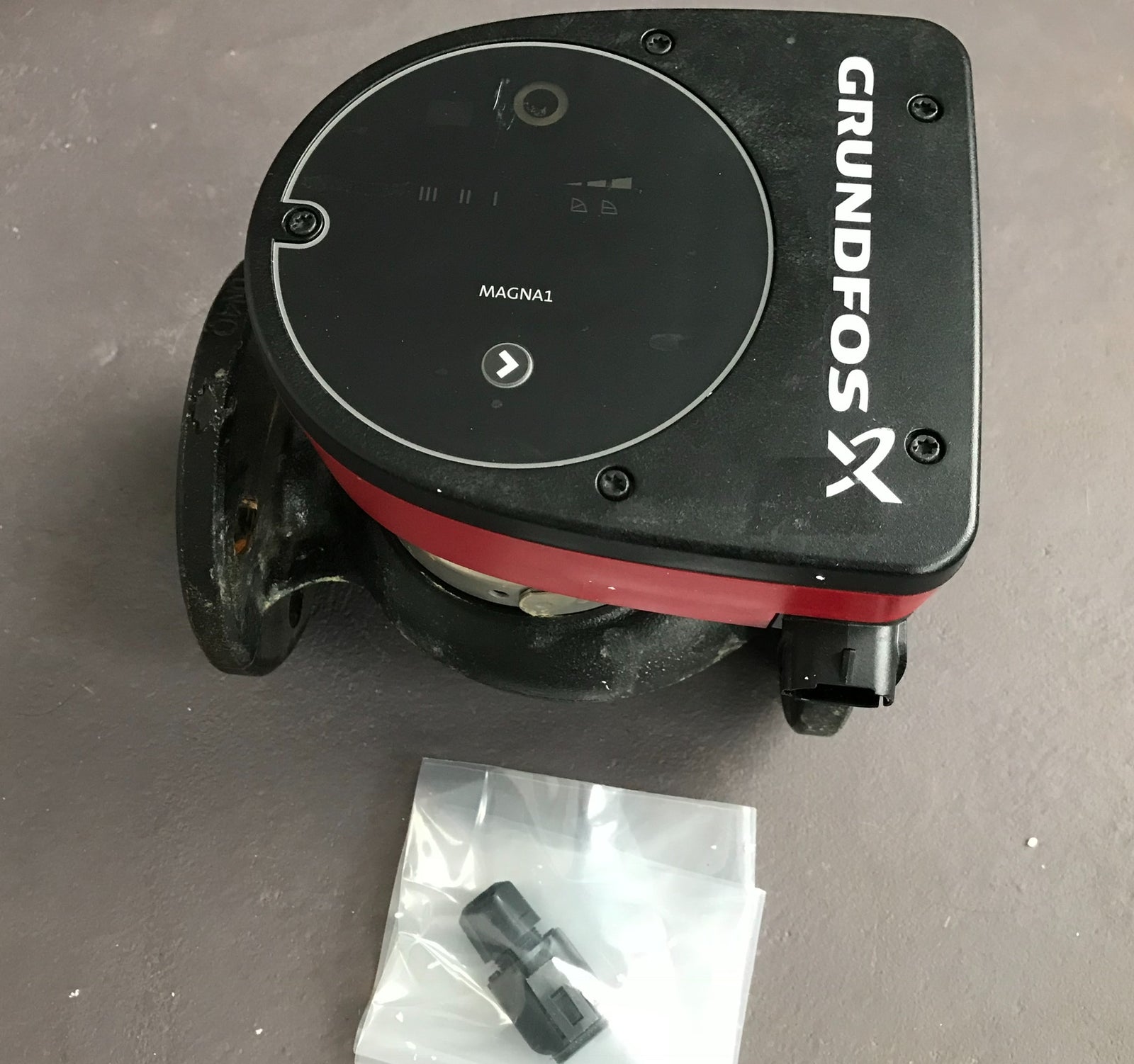 Grundfos Magna1 40-60F 1PH Flanged Pump Heating Circulator 240v #781 used