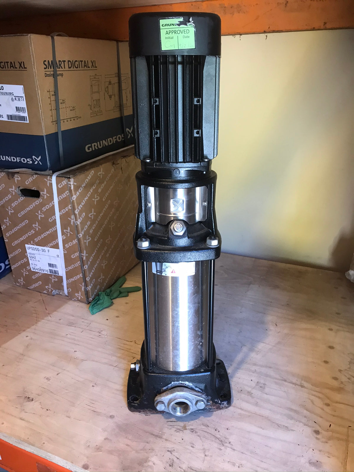 Grundfos CR 1-15 A A A E HQQE Vertical Multistage Pump 96529482 240v #2675 USED