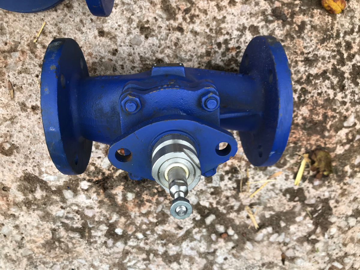 TAC Schneider V222/65/63 2 way DN65 Plug Mixing Valve Cast Iron 721-2254-000 JL1040 0105080 #1056