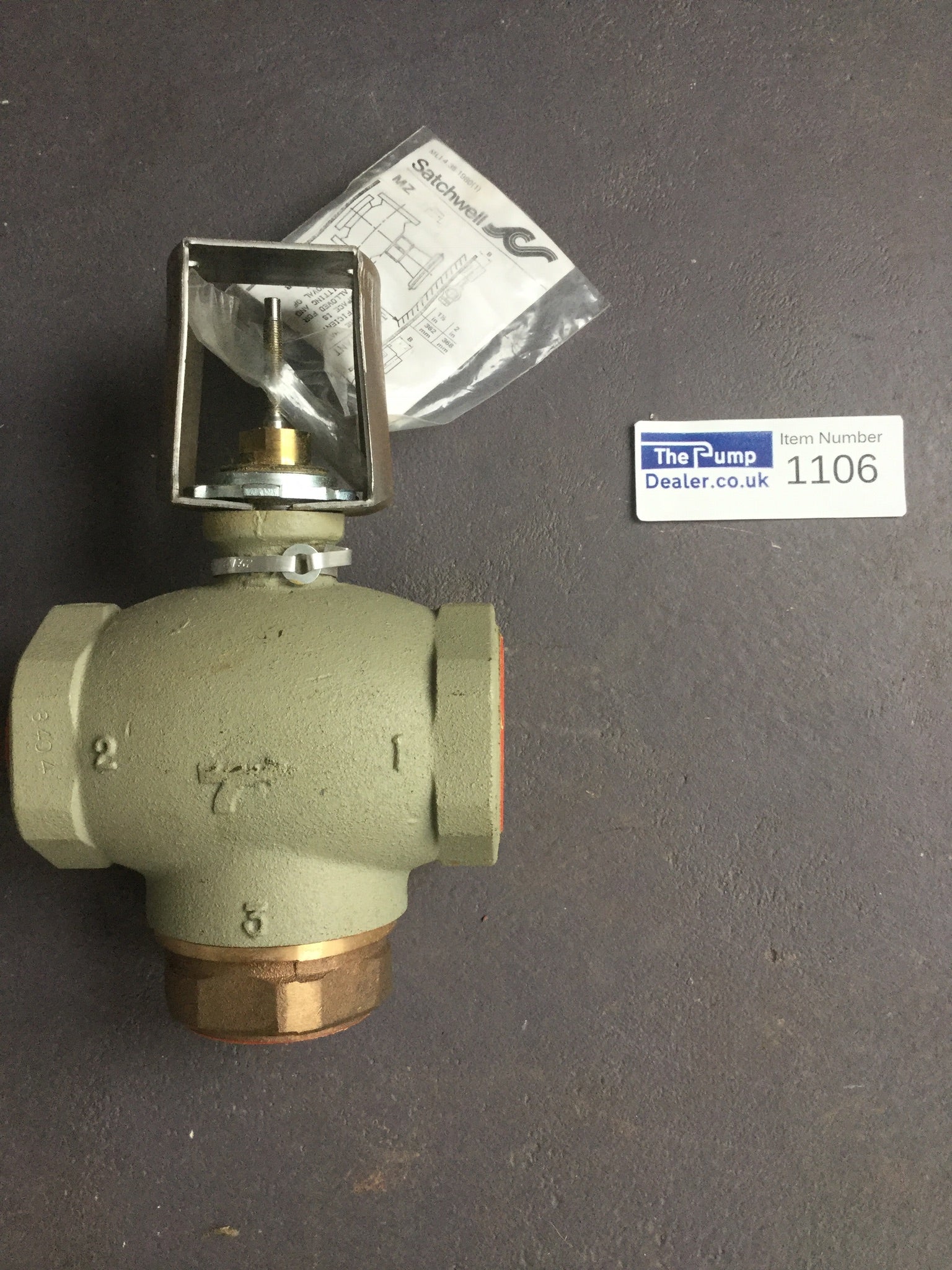 Satchwell Schneider MZ 3651 3 way linear 2" Hot Water Valve Bronze #1106