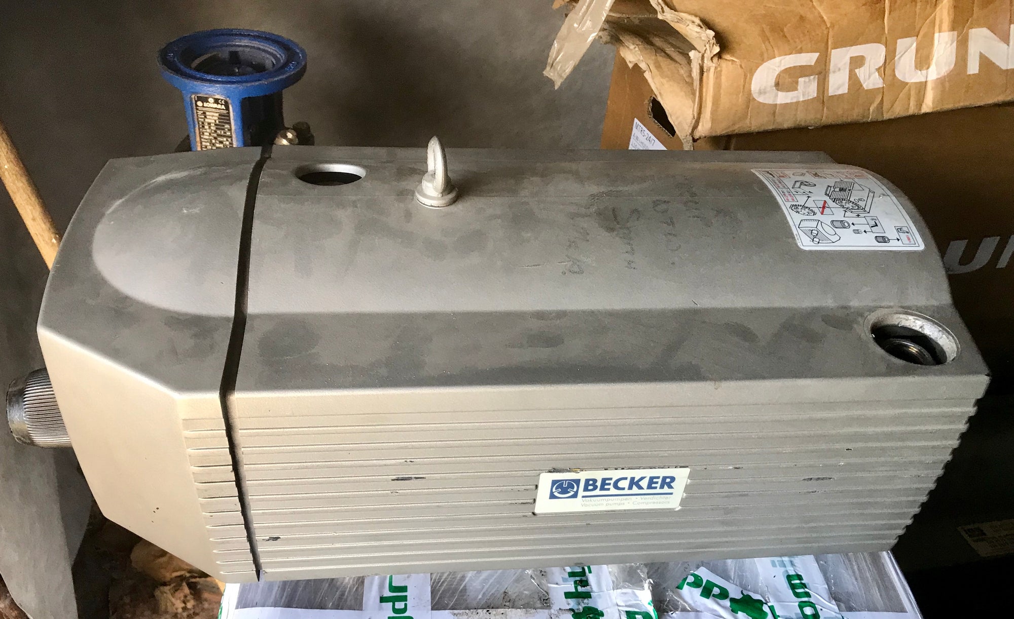 Becker DT4.40K 3~ Rotary Vane Compressor Vacuum Pump 2.2kW #2460 USED