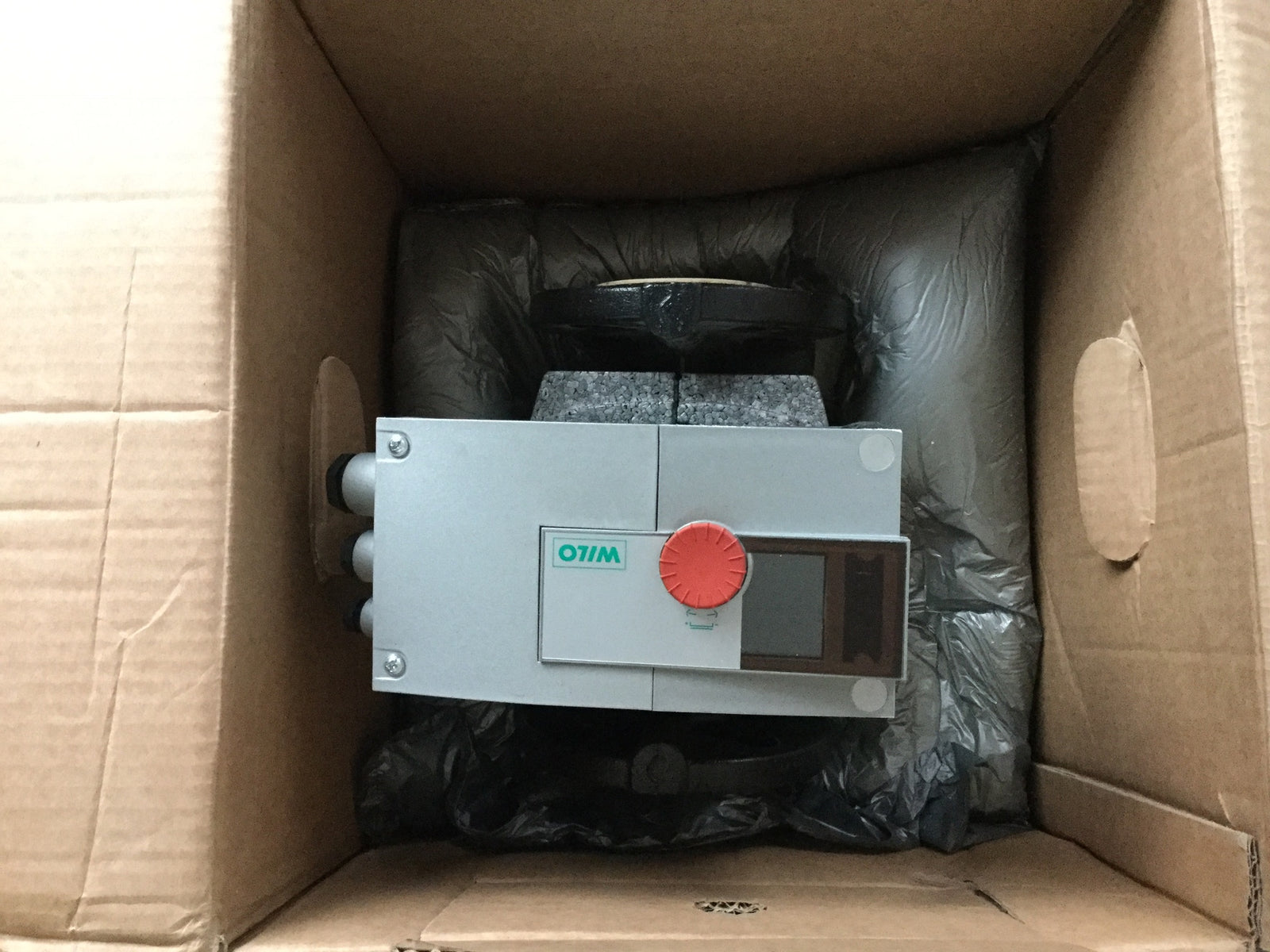 Wilo Stratos 40/1-4 2095499 Central Heating Circulator Pump #700/733 USED