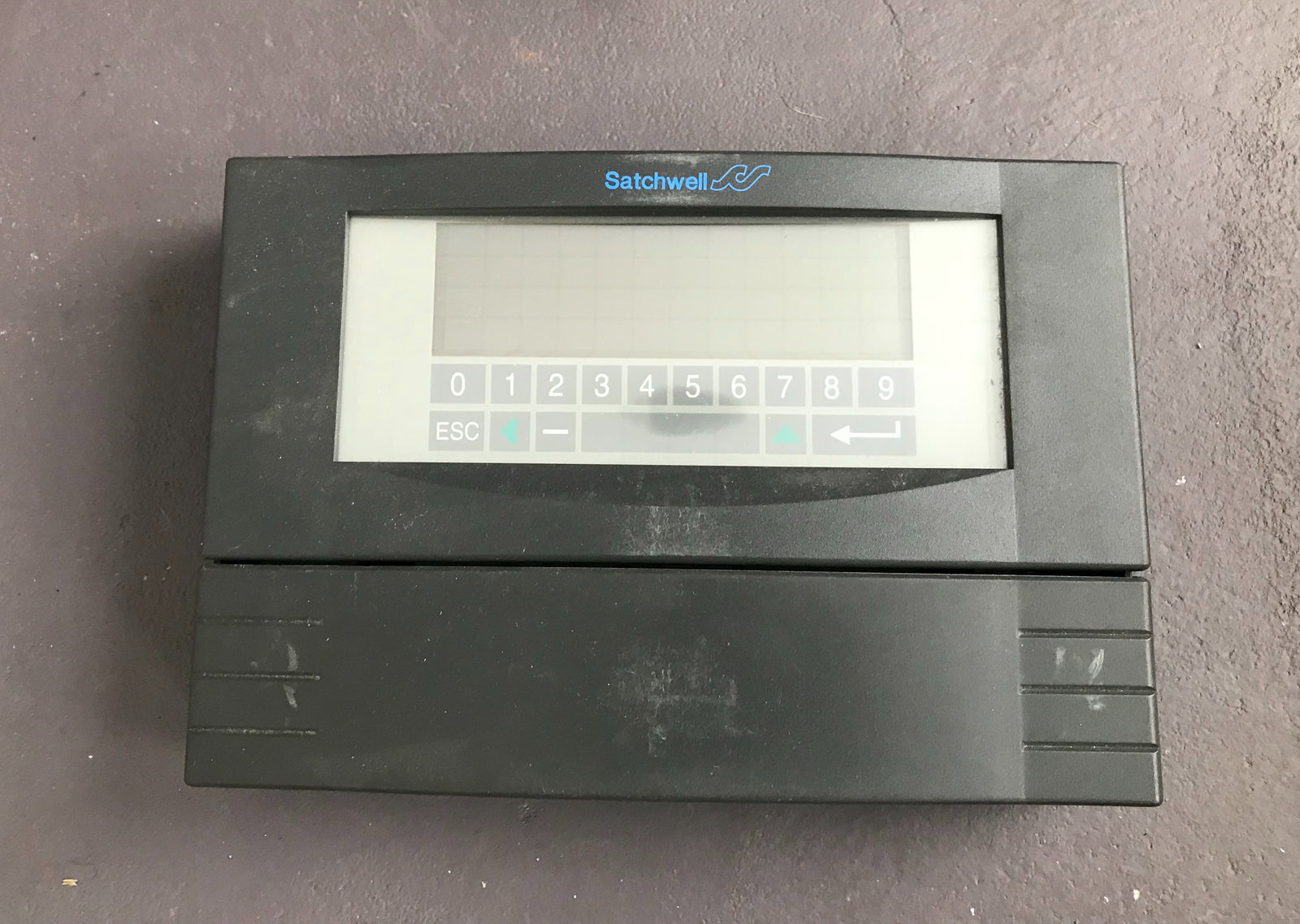 Schneider Satchwell Ivensys IAC 600  Intelligent Controller touch screen #776