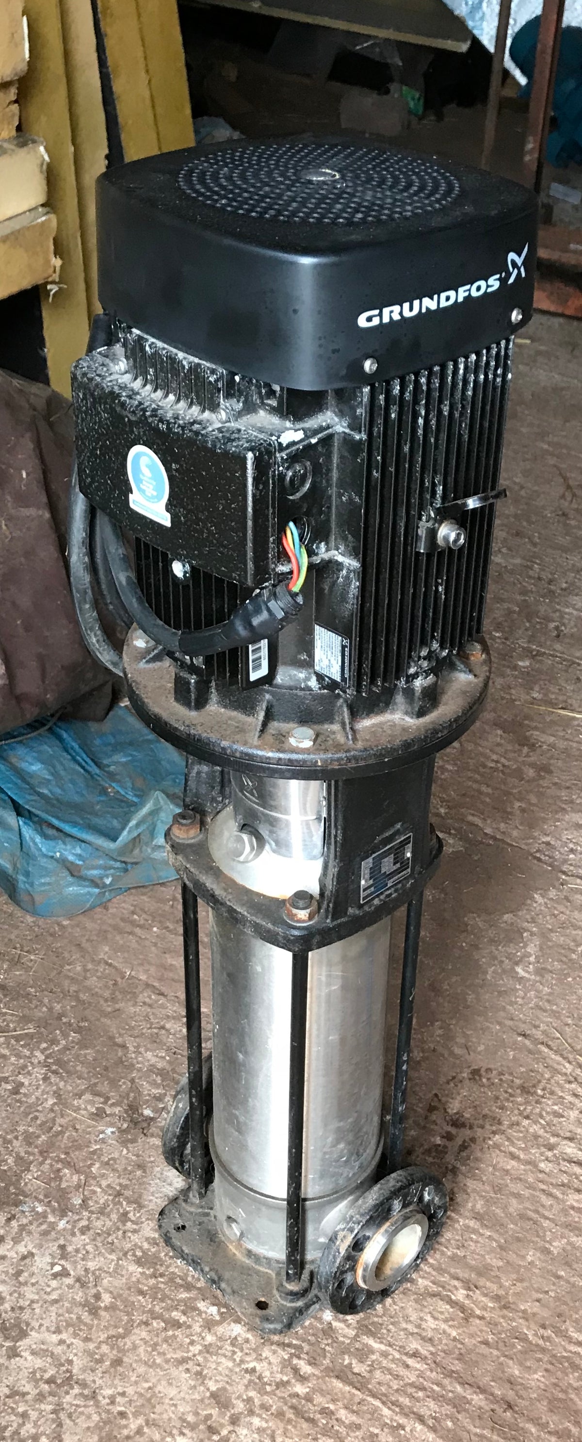 Grundfos CRI 15-08 stainless 415v 7.5kw vertical multistage pump 96502007 #1354 USED