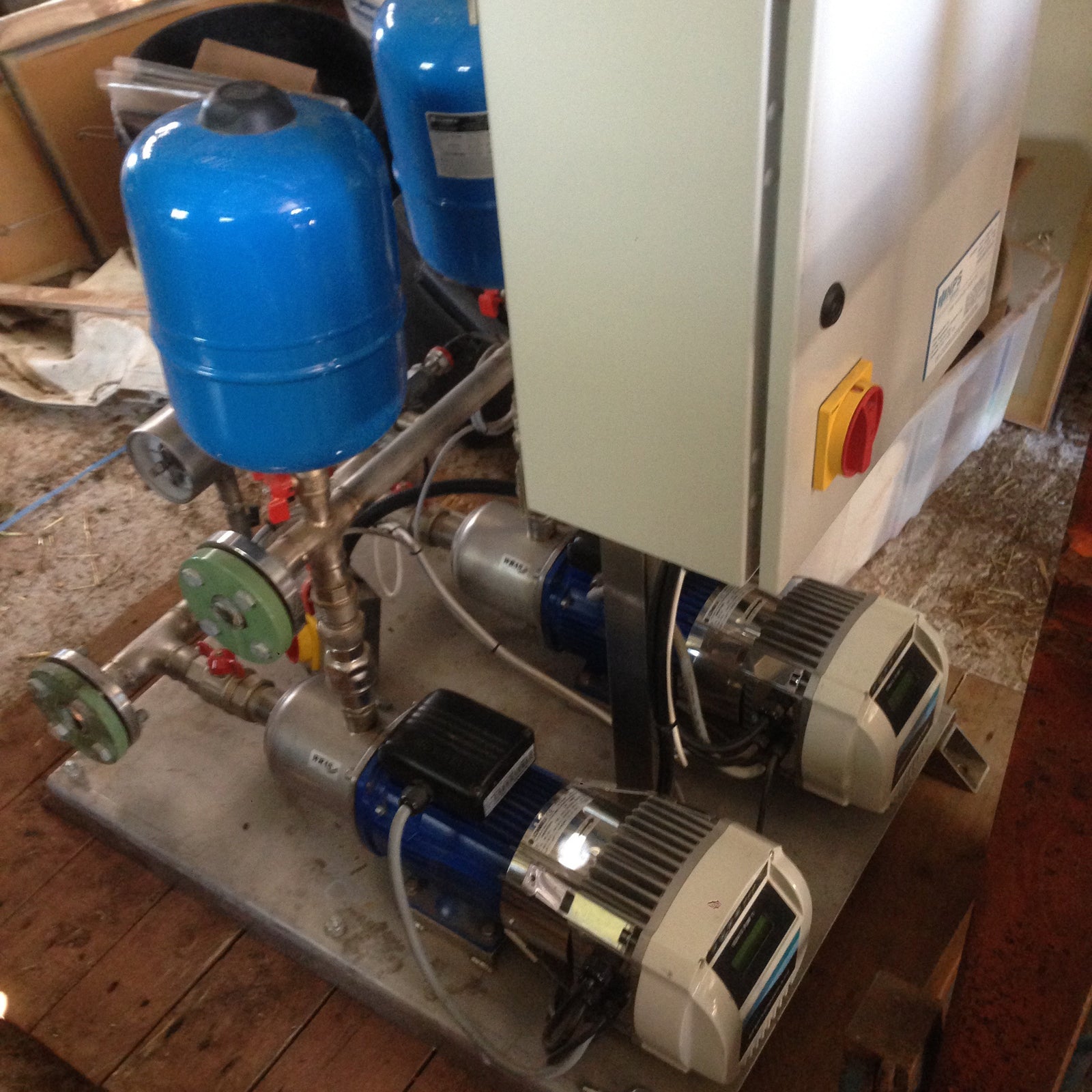 Lowara Hydrovar 1.5kw Variable Twin Pressure Booster Set 240v