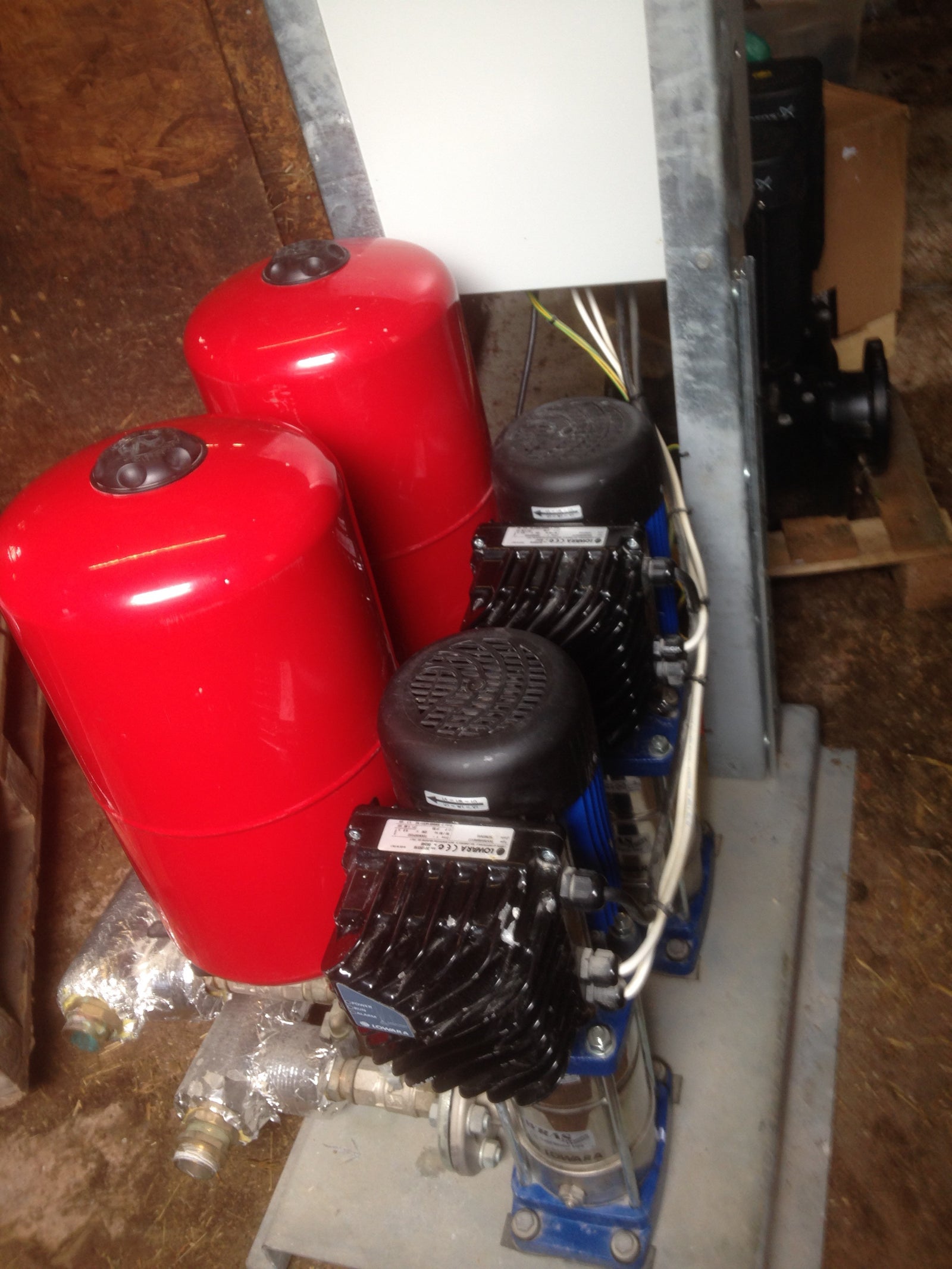 Lowara Teknospeed GTKS 5SV08 R011T 2.2kw Twin Pressure Booster pump Set 240v