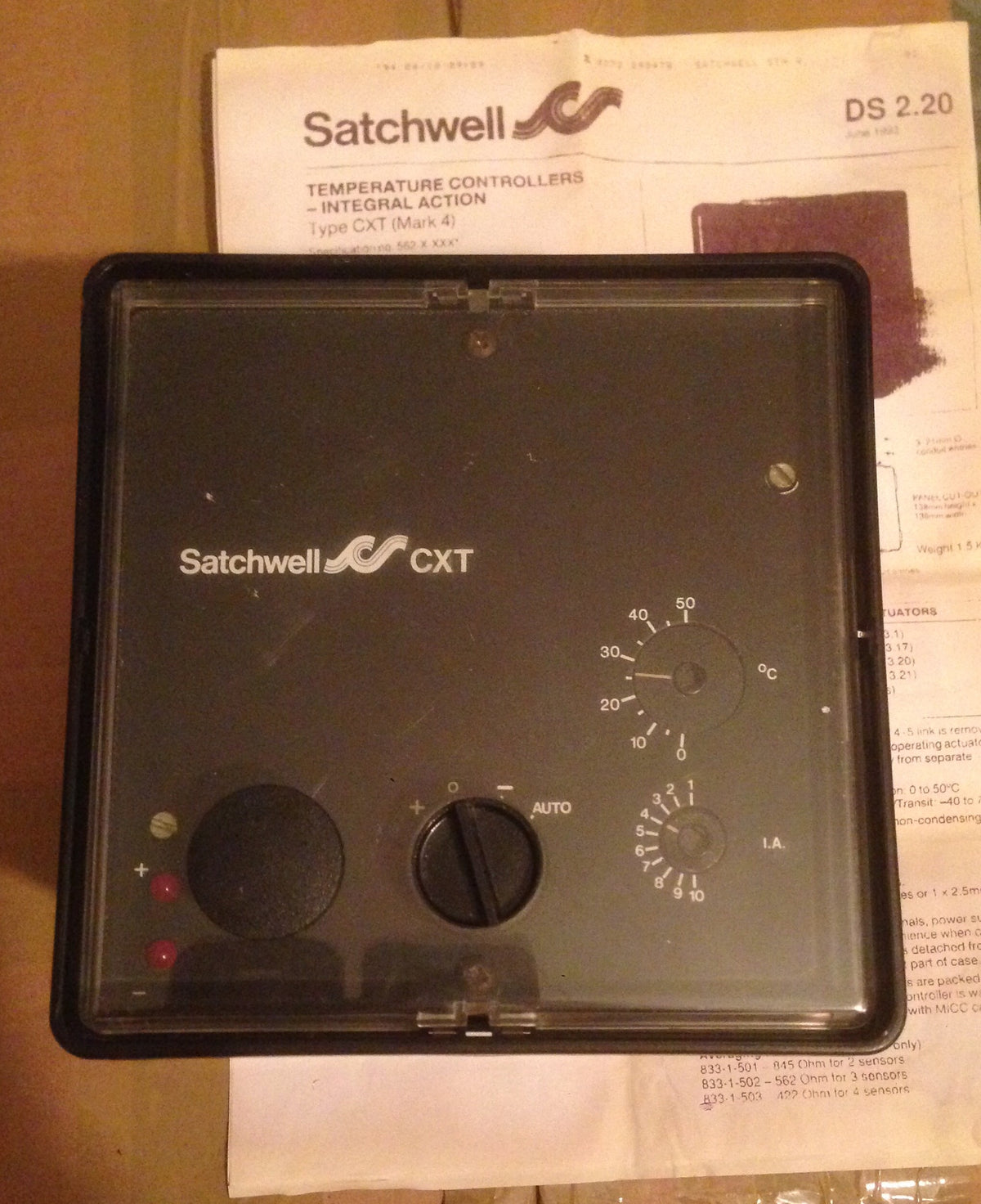 Schneider Satchwell CXT 4601 compensator Controller Panel  #582